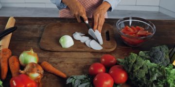Congelar sua comida pode trazer economia de até centenas de reais por mês