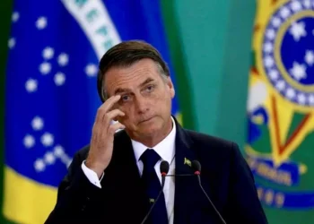 Prisão de Bolsonaro eleva risco sobre tarifaço dos EUA