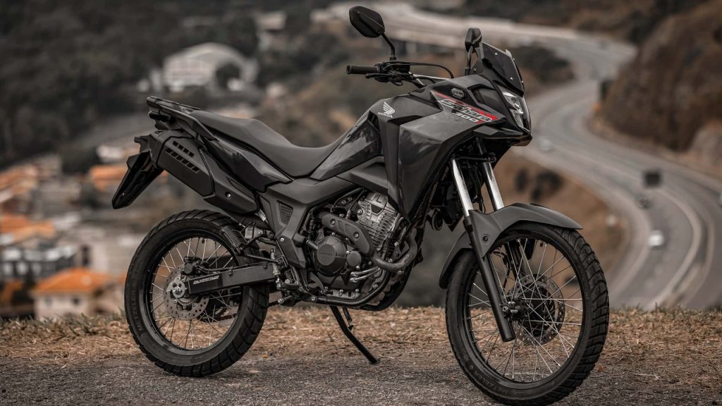 A moto mais versátil da Honda voltou e já virou xodó dos aventureiros
