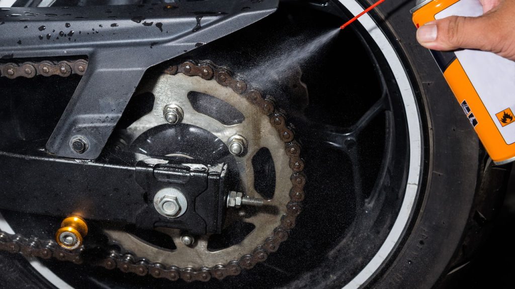 O erro mais comum entre motociclistas pode estar nesta peça!