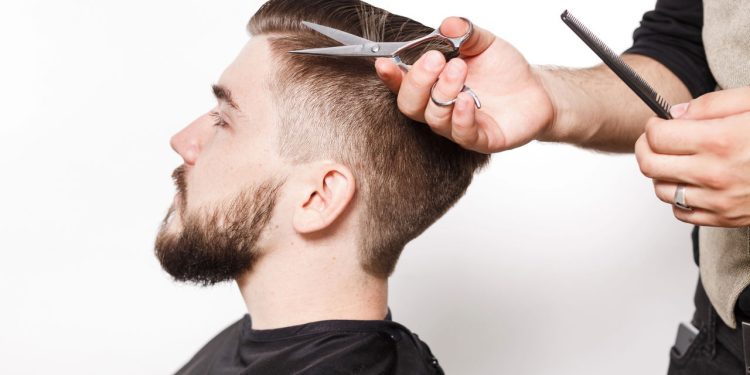 Três cortes de cabelo masculinos e feminino lindos e custo benéfico