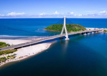 Essa cidade surpreende turistas com ecoturismo e tradição baiana