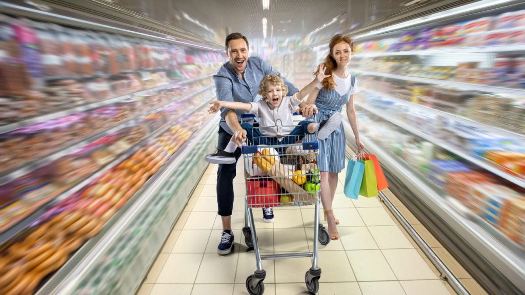 A melhor forma de aproveitar as promoções sem gastar muito