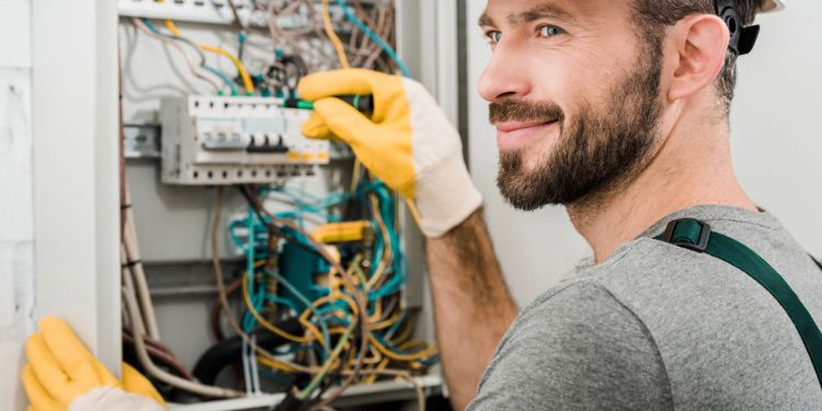 Novo golpe do técnico de internet precisa de atenção especial!