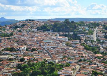Essa cidade mineira tem música nas sacadas e comida com gosto de história