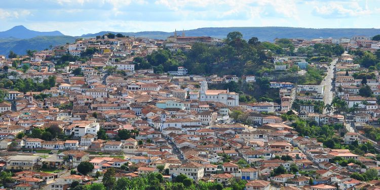 Essa cidade mineira tem música nas sacadas e comida com gosto de história