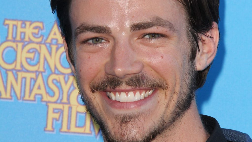 O ator que correu para a fama mundial como Barry Allen em The Flash