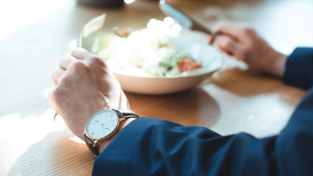 É possível fazer um bom almoço com menos de R$ 15?
