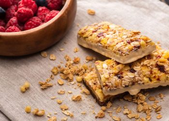 Faça você mesmo barras de cereal por menos de R$ 0,90