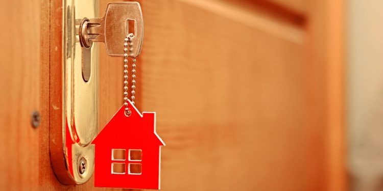 Checklist essencial para arrematar imóveis em leilão com segurança