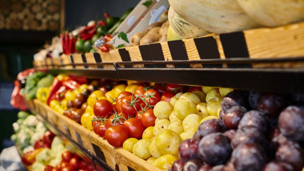 Vale a pena comprar alimentos em feiras?