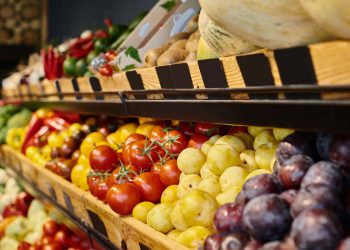 Vale a pena comprar alimentos em feiras?