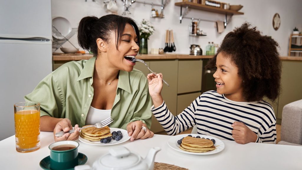 Panquecas práticas para café da manhã com receita fácil e econômica