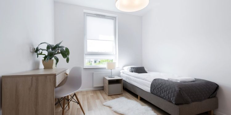 A forma perfeita para reformar o seu quarto pequeno que pode te dar mais espaço e conforto com valores a partir de R$ 80