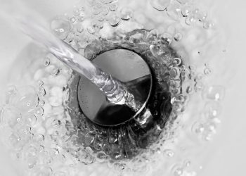 Ralos limpos e sem cheiro forte com apenas R$ 0,50