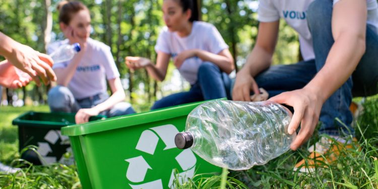 Economize R$ 100 por mês com lixo reciclado