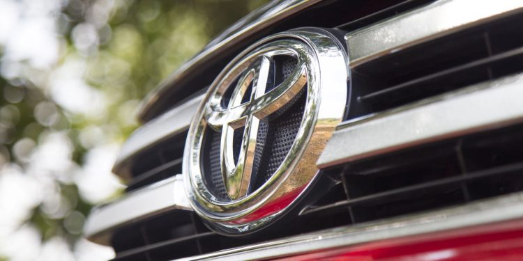 SUV da Toyota anima brasileiros custando só R$ 62 mil e fazendo quase 12 km com 1 litro de combústivel