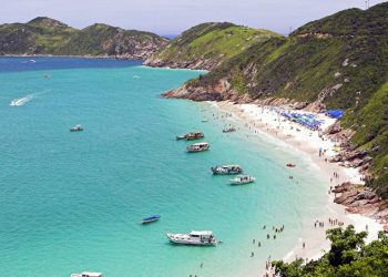 Esse destino no Rio de Janeiro é o Caribe Brasileiro e tem um mar surreal