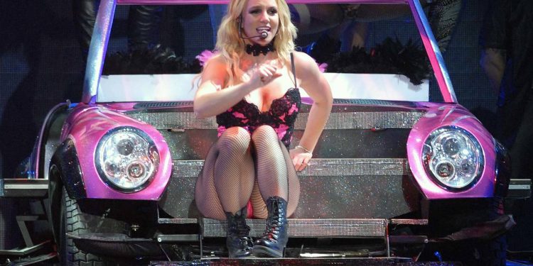 Estrela que dominou as paradas mundiais, venceu um Grammy e possui uma fortuna de US$ 70 milhões