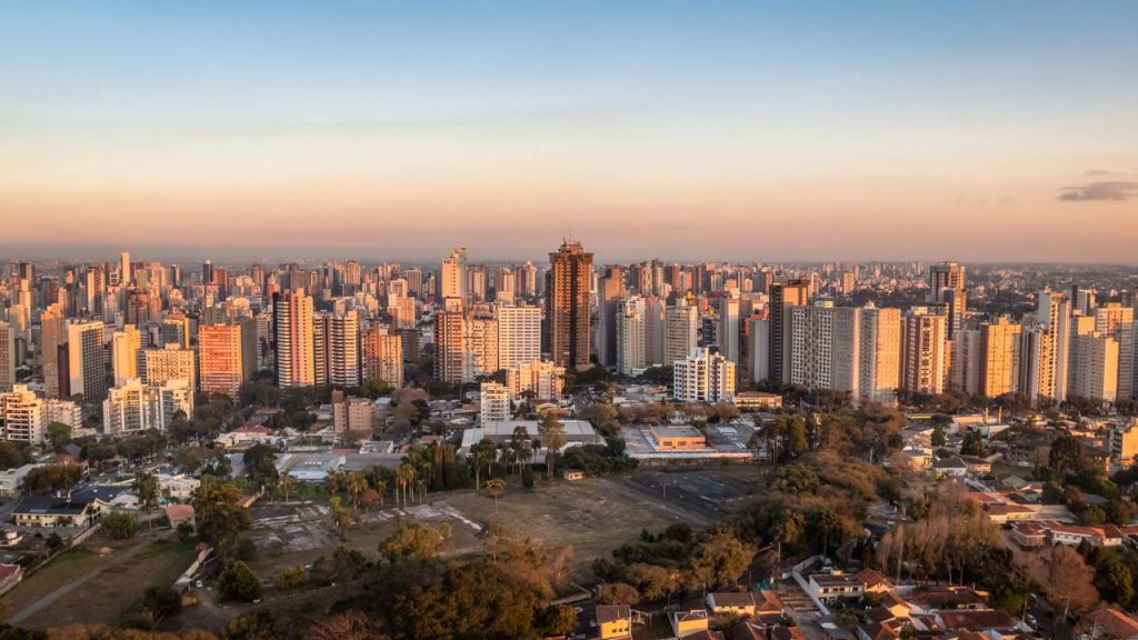 Essa cidade modelo no sul atrai com sua arquitetura e jardins deslumbrantes