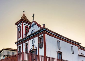 Essa cidade histórica em Minas Gerais encanta com seu passado rico em diamantes