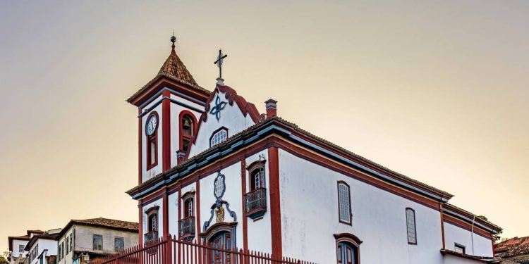 Essa cidade histórica em Minas Gerais encanta com seu passado rico em diamantes