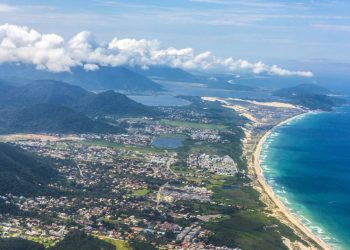 Essa Ilha da Magia encanta o Brasil com suas praias deslumbrantes e natureza preservada