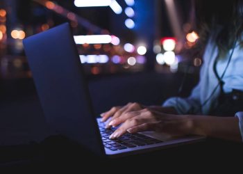 Profissões emergentes com trabalho remoto e alta renda em 2025