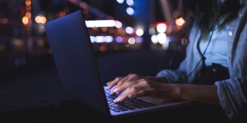 Profissões emergentes com trabalho remoto e alta renda em 2025