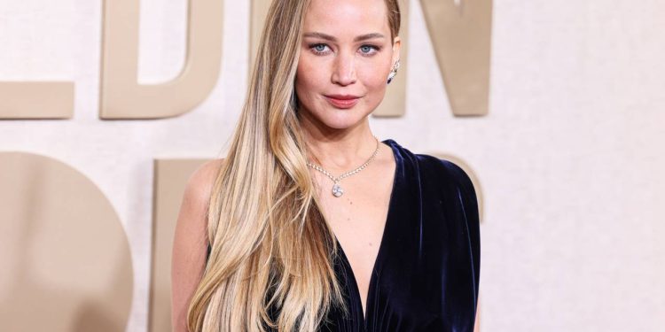 A atriz que deu vida a Katniss Everdeen e se tornou a heroína de ação de uma geração inteira