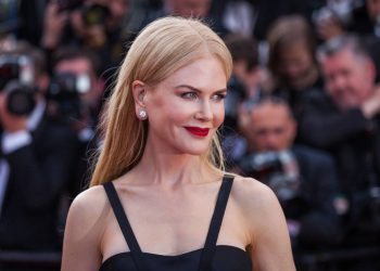 Estrela australiana com Oscar, Emmy, 5 Globos de Ouro e tem patrimônio de US$ 250 milhões