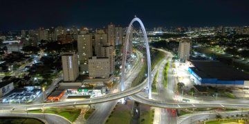 Moradores comemoram cidade com alta tecnologia, segurança e parques bem cuidados no Vale do Paraíba