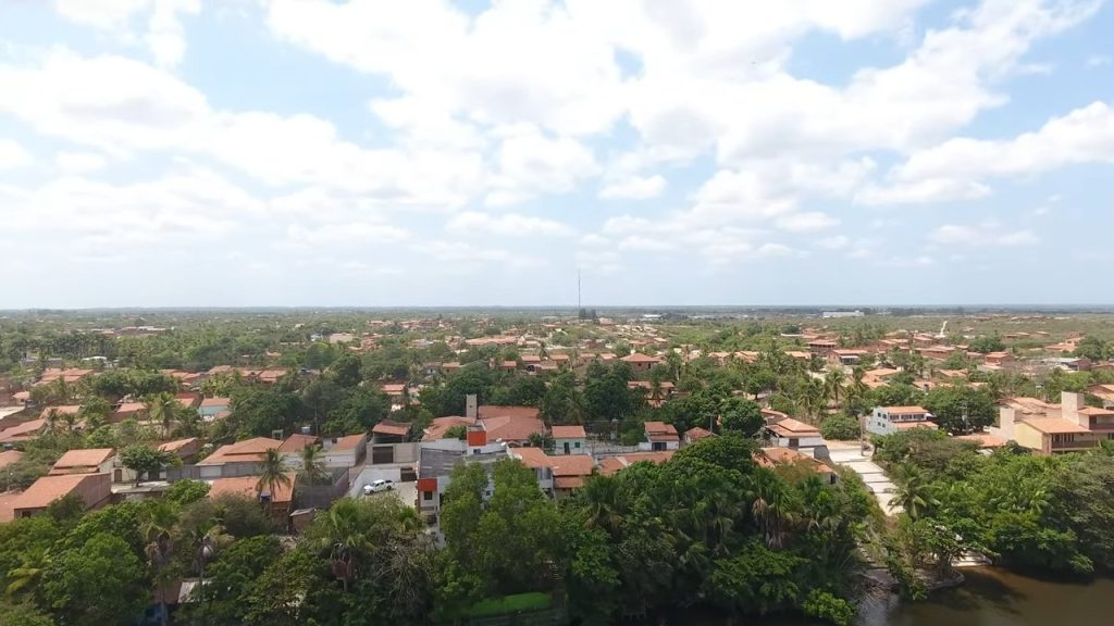 A cidade do Nordeste que parece pintada à mão, com dunas, lagoas e paisagens paradisíacas