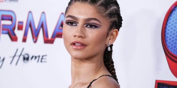 A estrela da Disney que se tornou a mais jovem vencedora do Emmy de melhor atriz por "Euphoria"