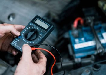 O segredo pouco conhecido que faz a bateria durar mais e o carro ligar sem falhas