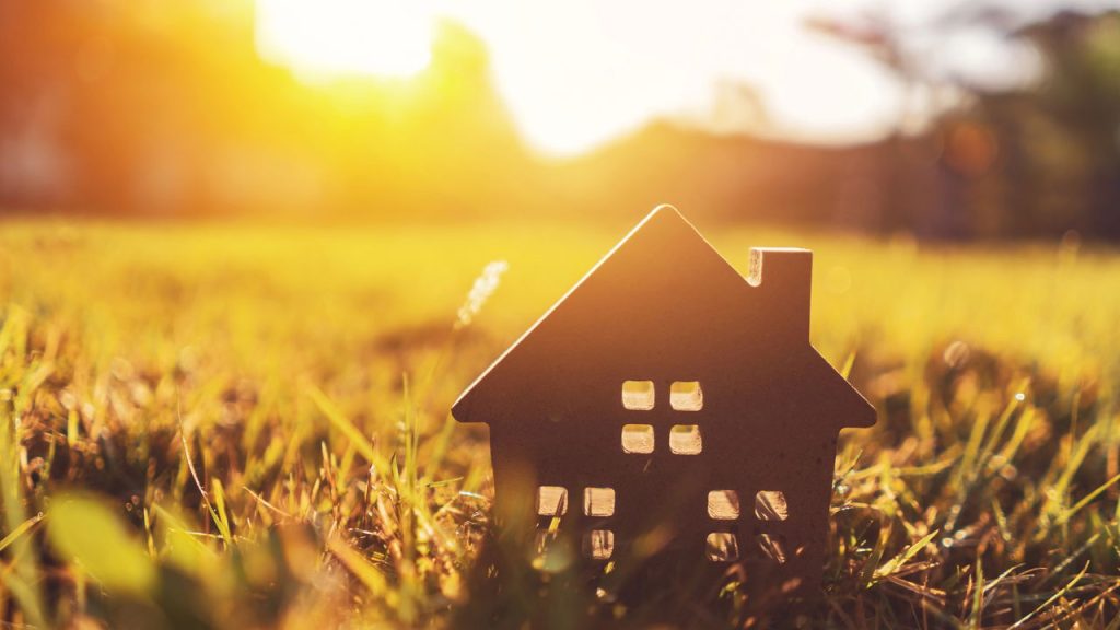 Se você quer lucrar com imóveis ocupados, precisa conhecer estas estratégias