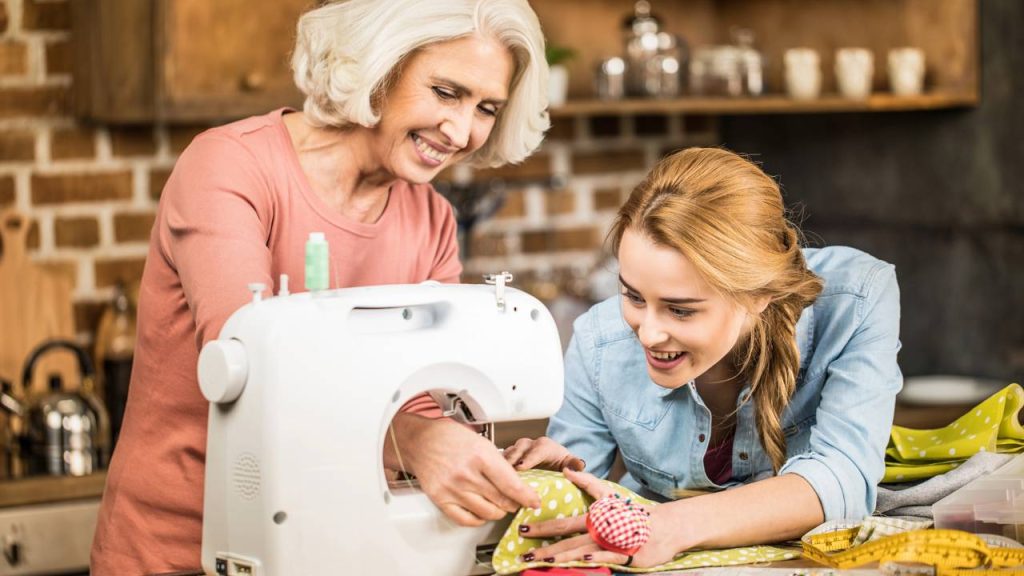 Costurar em casa é o jeito mais fácil de economizar e ser sustentável