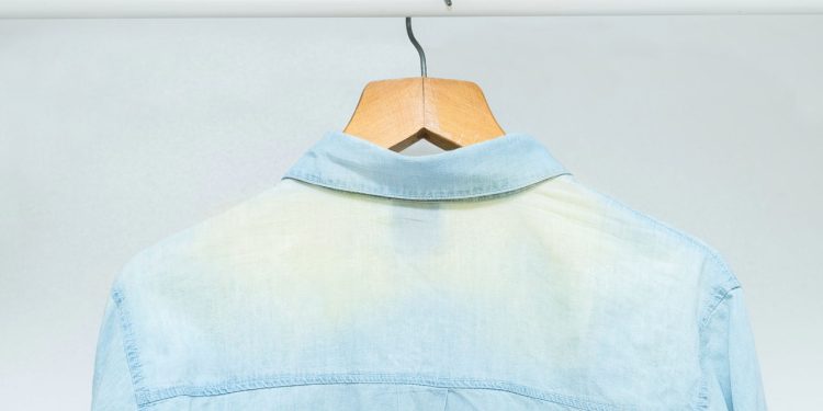 Reviva roupas desbotadas com apenas R$ 2