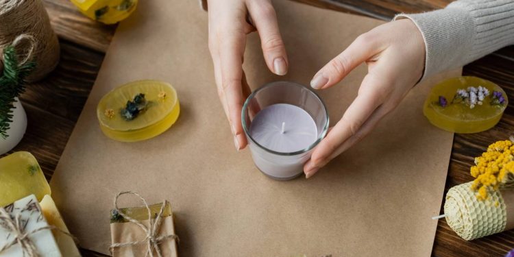 Como fazer velas cheirosas em casa e ter renda extra quase imediata