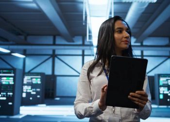 Empregos que não exigem diploma oferecem inserção rápida e bons salários no Brasil