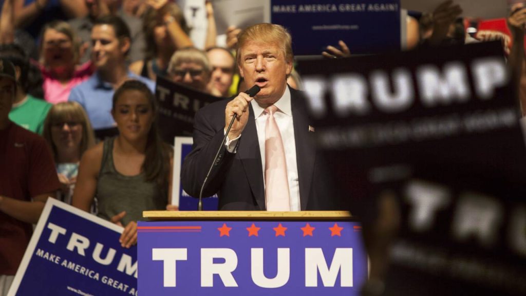 Empresário que se tornou o 45º Presidente dos EUA e tem uma fortuna de US$ 6.5 bilhões