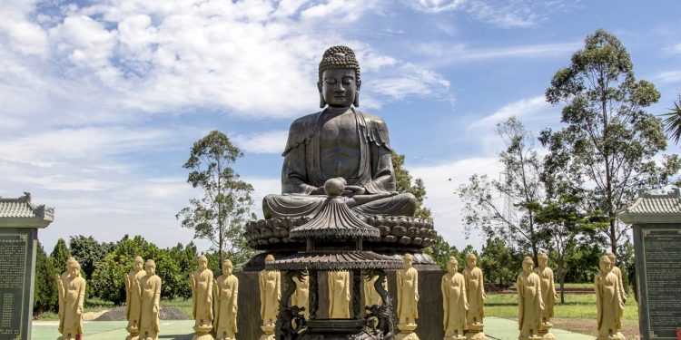 A cidade brasileira que une três países e guarda uma das maiores maravilhas do mundo