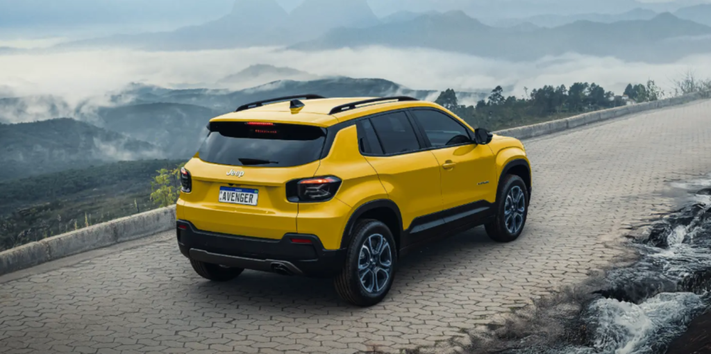 O novo Jeep Avenger desperta o lado explorador dos brasileiros e redefine o conceito de SUV compacto