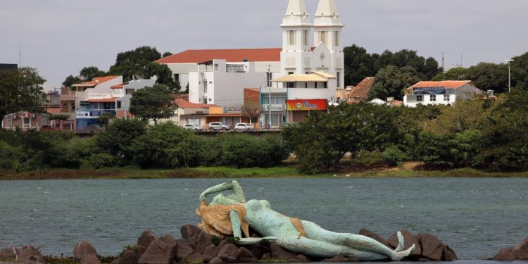 Cidade pernambucana, emancipada em 1895, floresceu às margens do imponente Rio São Francisco