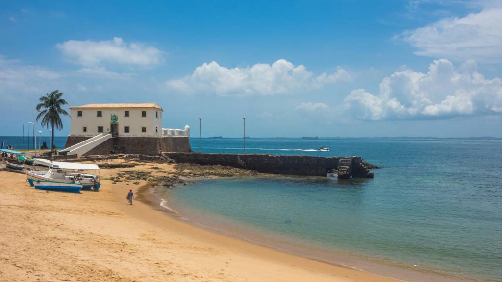 Com praias, música e tradição, Salvador é o destino que mais traduz a essência do povo brasileiro