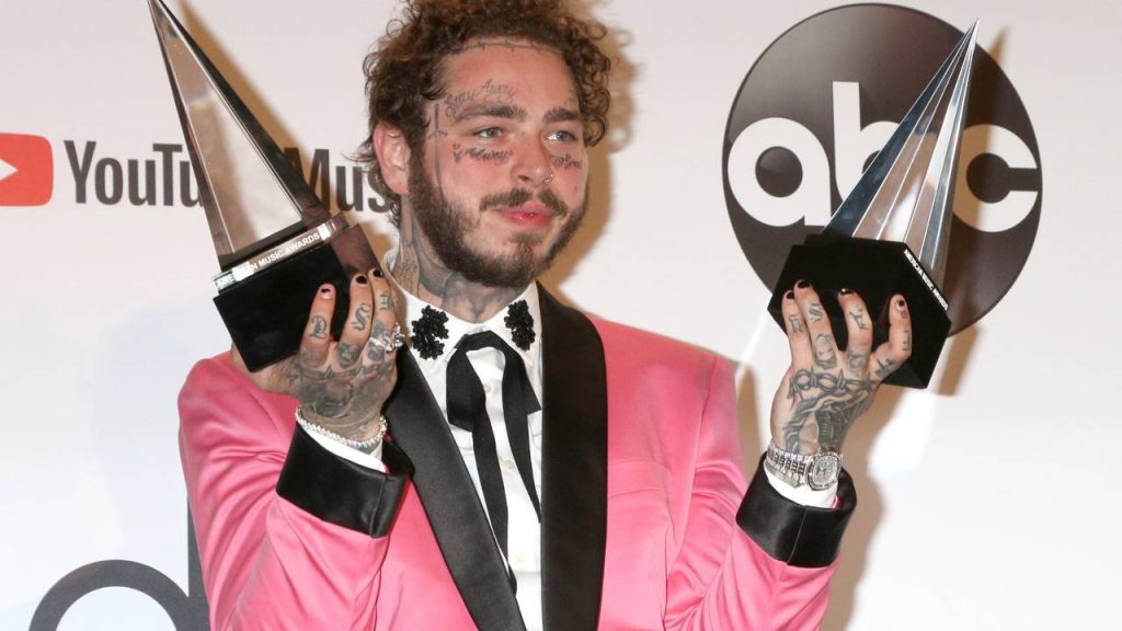 Cantor que quebrou recordes de streaming, recebeu 10 indicações ao Grammy e tem uma fortuna de US$ 50 milhões