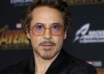 Ator que iniciou o Universo Marvel, venceu um Oscar por Oppenheimer e tem fortuna de US$ 300 milhões
