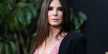 Estrela que dominou as bilheterias por décadas, ganhou um Oscar e um Globo de Ouro e tem um patrimônio de US$ 250 milhões