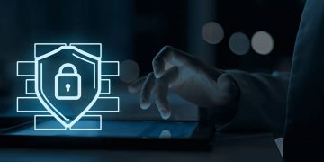 Enquanto muitos buscam estabilidade, esses profissionais viajam o mundo protegendo empresas e ganhando em dólar