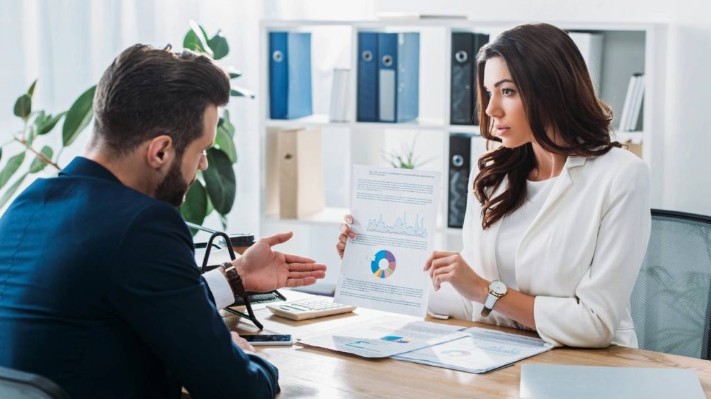 Mercado digital anima brasileiros com funções simples que já começam acima de R$ 4 mil